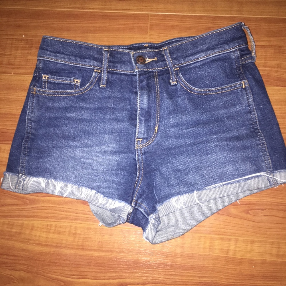 Hollister Sz 1 high waisted short shorts